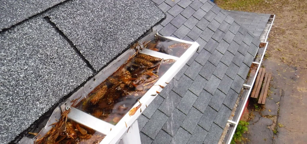 Eavestroughs not draining